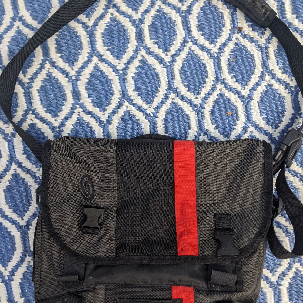 Timbuk2 classic messenger bag small